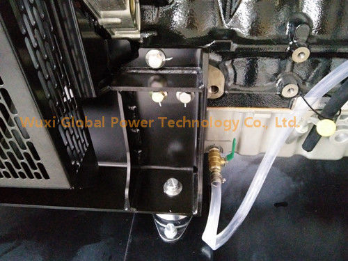 पर्किन्स 300 केवीए साइलेंट डीजल जेनरेटर मेकटाइट ऑल्टरनेटर आईपीएस 23 एच इन्सुलेशन क्लास के साथ सेट करें आपूर्तिकर्ता