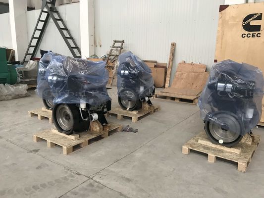 इलेक्ट्रॉनिक कोफो ओपन जनरेटर सेट समुद्री जल शीतलन 3 चरण 4 तारों के साथ ब्रशलेस जेनसेट आपूर्तिकर्ता